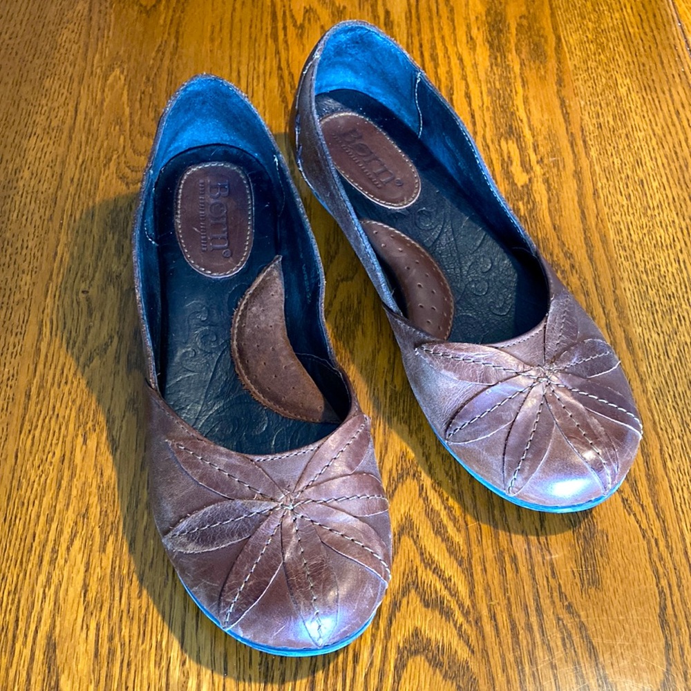 Born, 8/39, Charolette leather slip-on, EUC